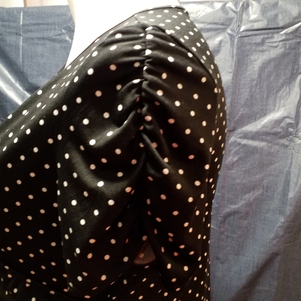Polka dot short sleeve blouse - Picture 3 of 5